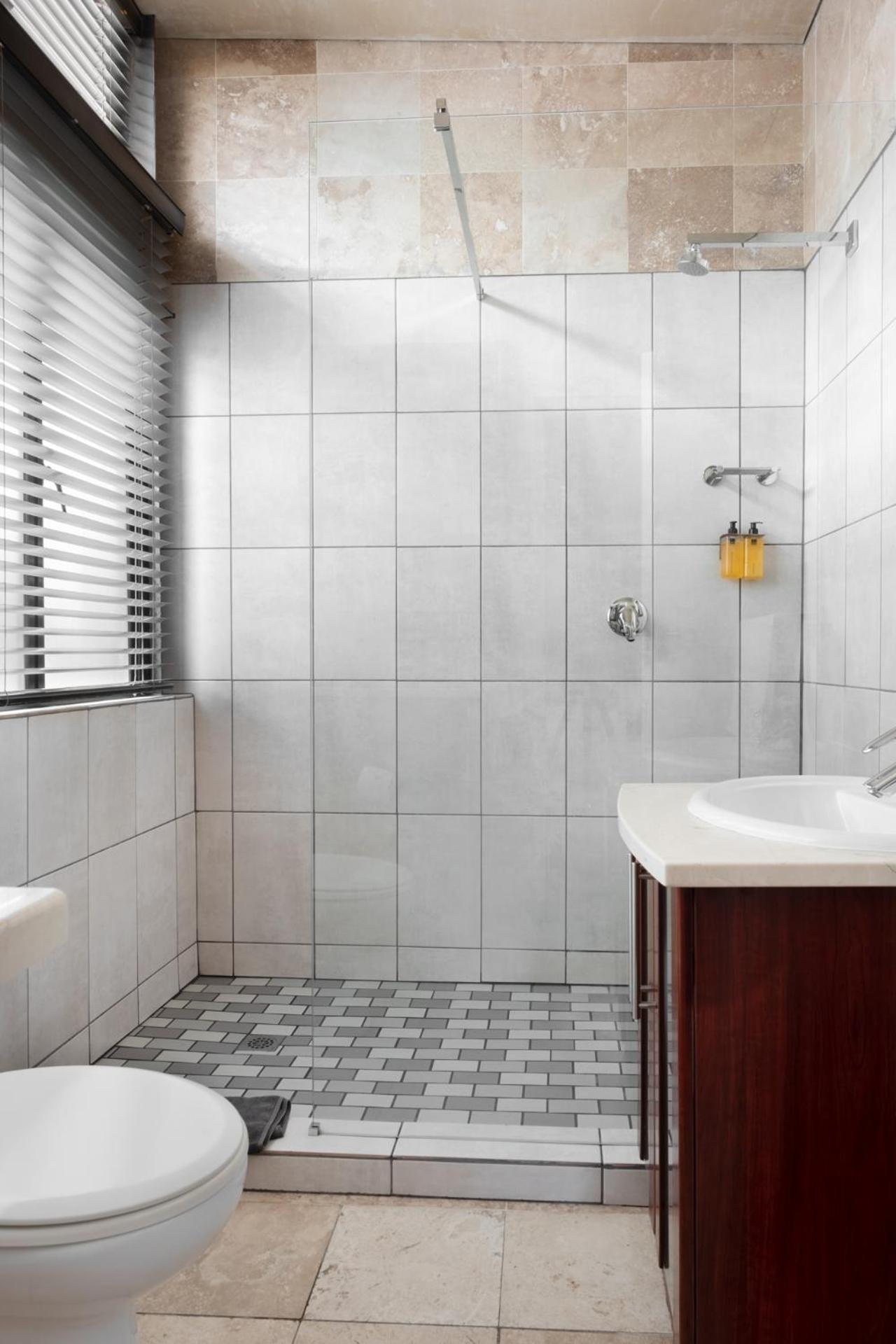 Апартаменты в Stellenbosch Central — 84 кв. м., спальни: 2, собственных ванных: 2 Экстерьер фото