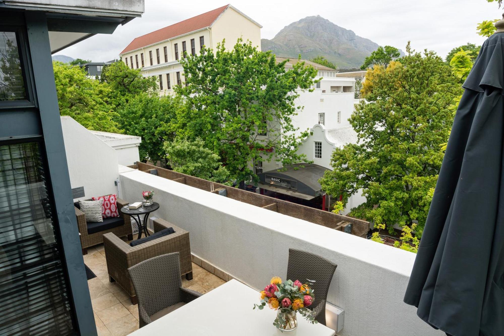Апартаменты в Stellenbosch Central — 84 кв. м., спальни: 2, собственных ванных: 2 Экстерьер фото